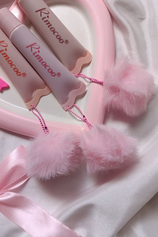 لیپ گلاس آویزدار برند ریموکو