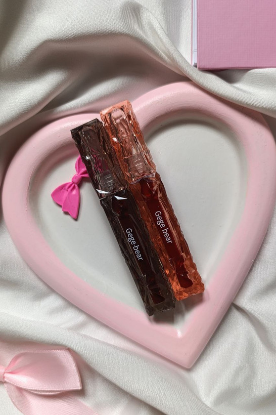 رژ مایع شیشه ای برند جیجی بر