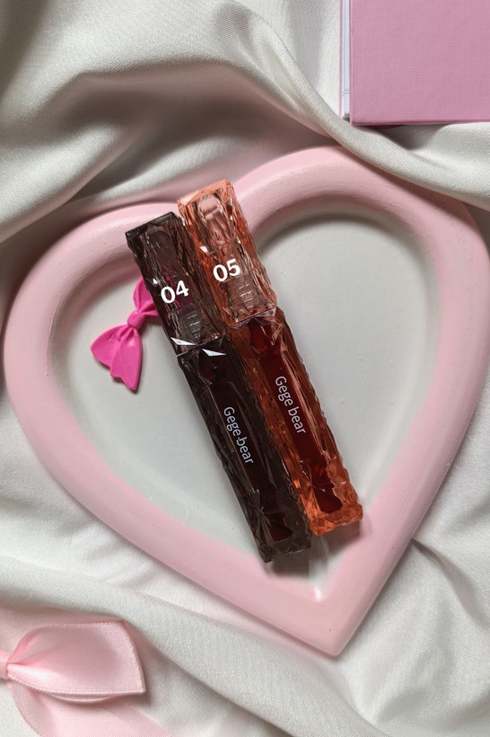 رژ مایع شیشه ای برند جیجی بر