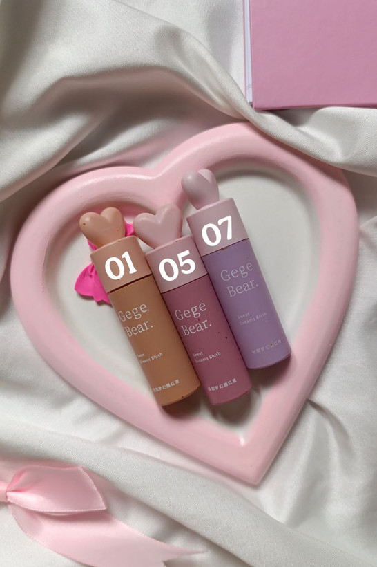 رژگونه مایع قلبی برند جیجی بر