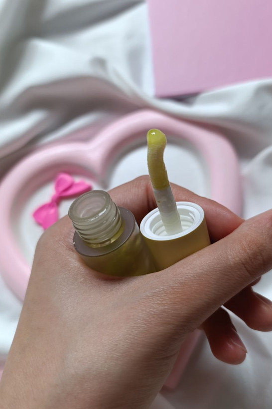 برق لب میوه ای